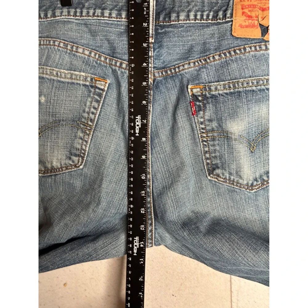 Levis 514 Straight Fit Mens Jeans 34x32 Medium‎ Wash Distressed Blue Denim
